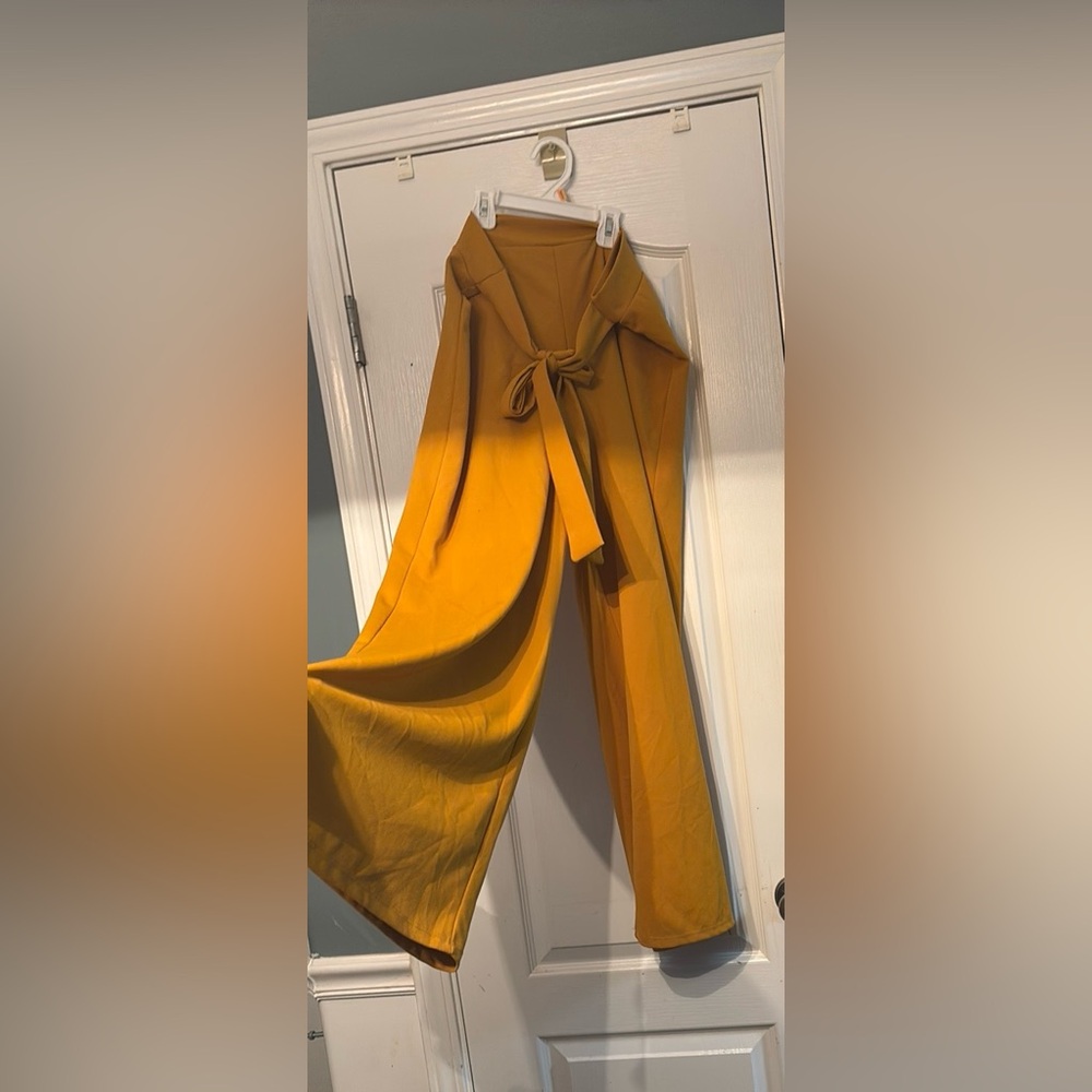 Omega Mustard Yellow Wide-Leg Pants with Elegant Tie Women’s 1X Gently Used
